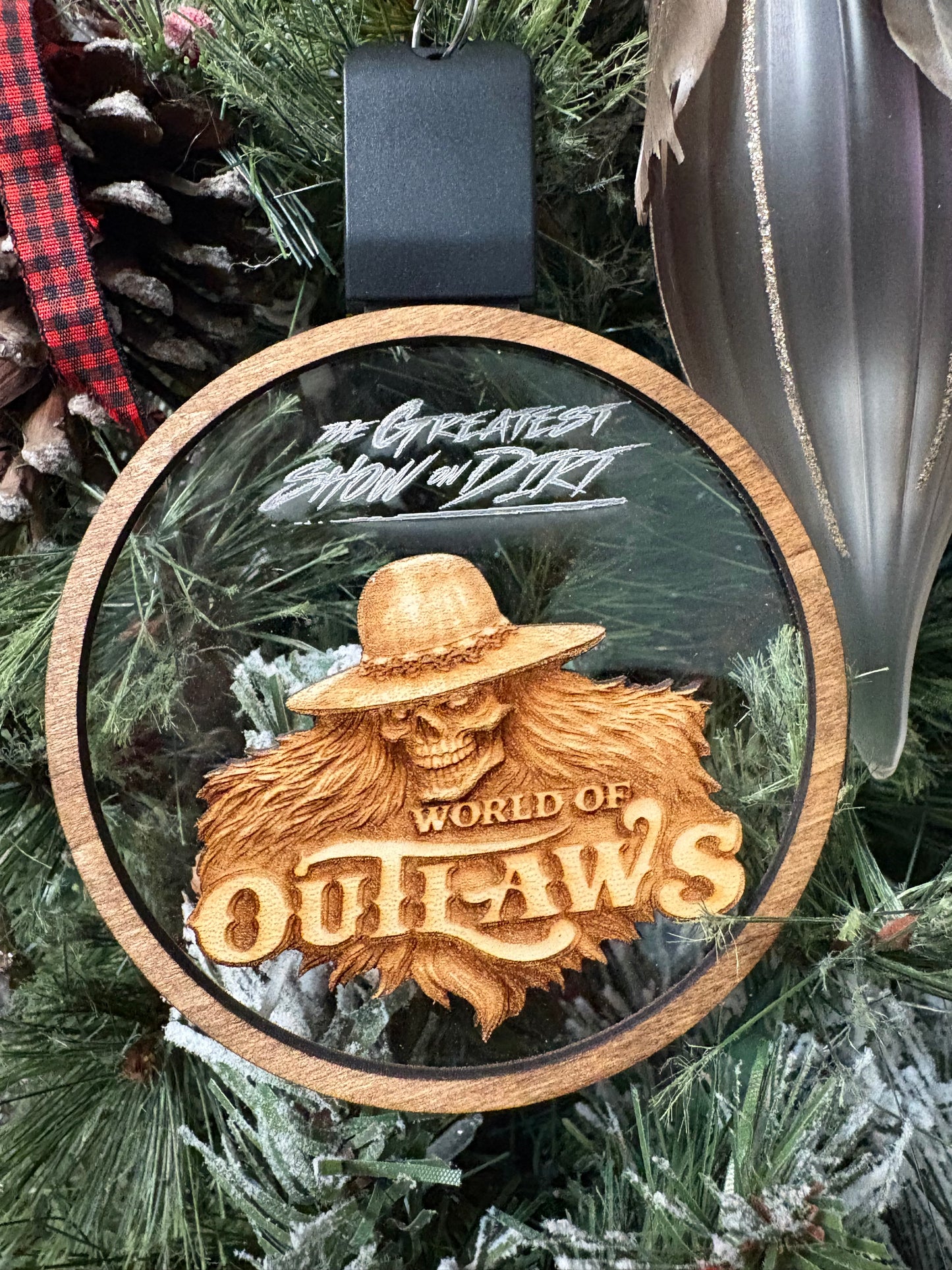World Of Outlaws Eastwood Skull Die-Cut Wood Holiday Light Up LED And Rechargeable Ornament